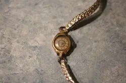 STANDARD LADIES WATCH