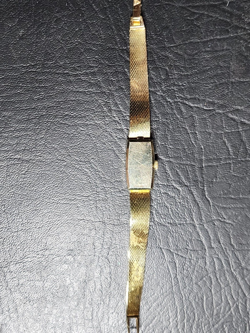 Beautiful Vintage Ladies 14KT Gold Rolex Dress Wrist Watch