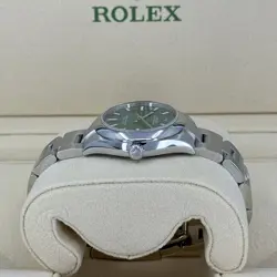 277200-0006 UNWORN 2024
