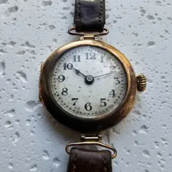 HAND-WINDING LADIES WRISTWATCH