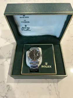 15200- BLACK DIAL