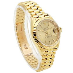 LADIES ROLEX 26MM PRESIDENT 18K GOLD WRISTWATCH WITH GOLD DIAL & FLUTED BEZEL.