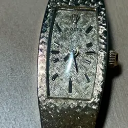 QUARTZ MOVEMENT