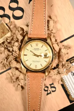 Rolex Datejust 1601 18kt yellow gold with linen dial