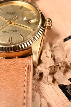 Rolex Datejust 1601 18kt yellow gold with linen dial