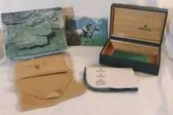 GREEN WRISTWATCH BOX