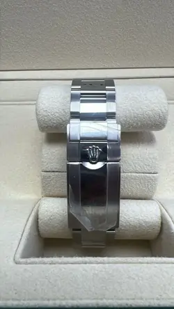 SILVER BEZEL OYSTER
