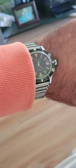 vintage divers Hilton 17 jewel watch, nice patina,bonklip bracelet,read details!