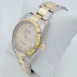 WRISTWATCH WITH EGG