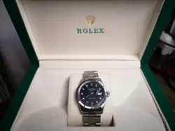PRESENTATION BOX.