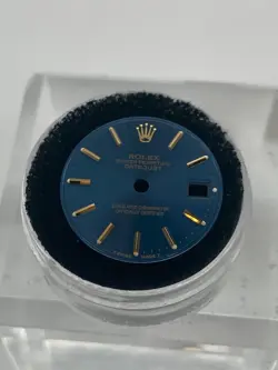 W/ GOLD HOUR
