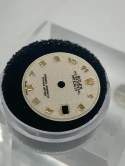 DIAL W/ GOLD