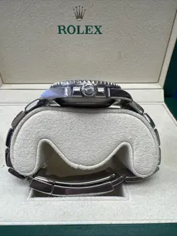 GREEN BEZEL BOX