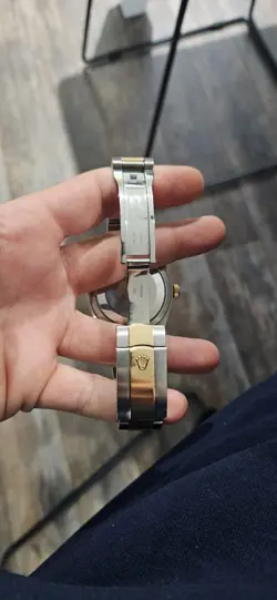 326933 GOLD AND