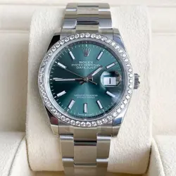 MINT GREEN DIAMOND