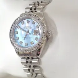 DIAMOND DIAL BEZEL.