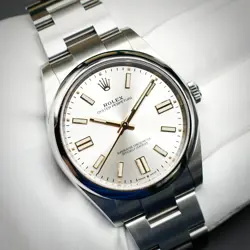 ROLEX OYSTER PERPETUAL 41MM SILVER DIAL SMOOTH BEZEL ON OYSTER BRACELET