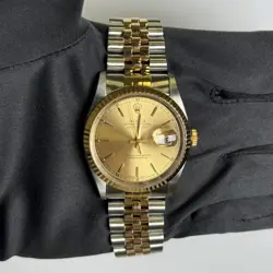 WATCH 16233