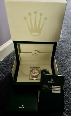 WATCH W/B&P