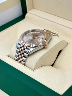 TWO-TONE JUBILEE SUNDUST