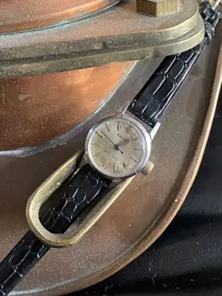 WRIST WATCH LADIES