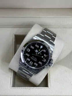 DIAL OYSTER BRACELET.