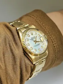 LADIES DATE 18K