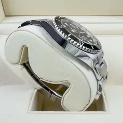 Rolex Submariner 126610 LN - Unworn with Box and Papers 2024
