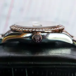 SILVER PALM MOTIF