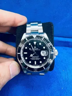 ROLEX SUBMARINER DATE  16610 SILVER OYSTER BRACELET WITH BLACK BEZEL NO HOLES