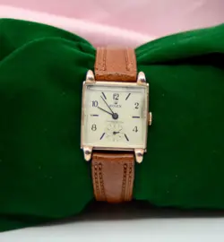 WATCH W/SUB-DIAL