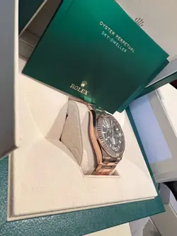 SKY-DWELLER GOLD 18K