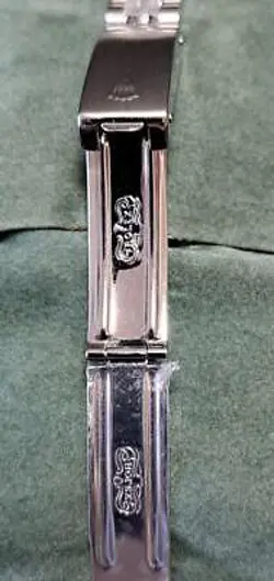 ROLEX OYSTER PERPETUAL DATE 69240