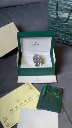 SUBMARINER ROLEX DAYTONA