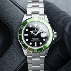 PERPETUAL GREEN BEZEL
