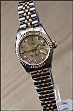 SAPPHIRE CRYSTAL WATCH