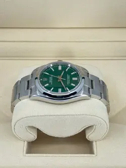 Mint Rolex Oyster Perpetual 36mm, Green, 126000, dated 2023