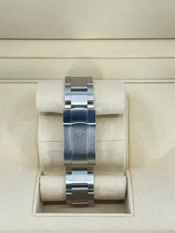 Mint Rolex Oyster Perpetual 36mm, Green, 126000, dated 2023