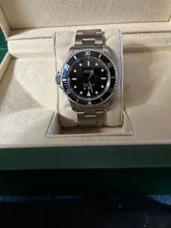 BLACK BEZEL.