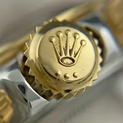 Rolex Cosmograph Daytona 16523 Champagne Gold Dial 40mm Automatic Men's Watch