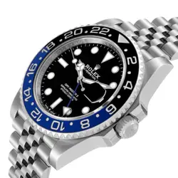STAINLESS STEEL WRISTWATCH.