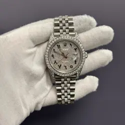 PAVE DIAL WATCH