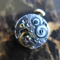 A BEAUTIFUL VINTAGE 1960s LADIES ROLEX COCKTAIL WATCH 18K YELLOW GOLD