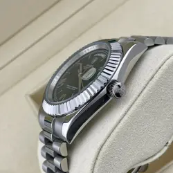 AUTHENTIC WATCH