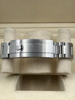 126610LV PRE-OWNED