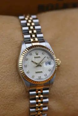 WHITE JUBILEE DIAL