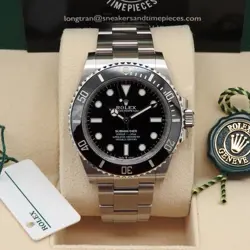 BLACK BEZEL 2022