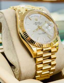 GOLD SILVER MOTIF