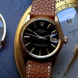 GOLD CHRONOMETER DATE