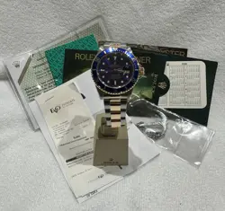 DIAL STUNNING CONDITION.